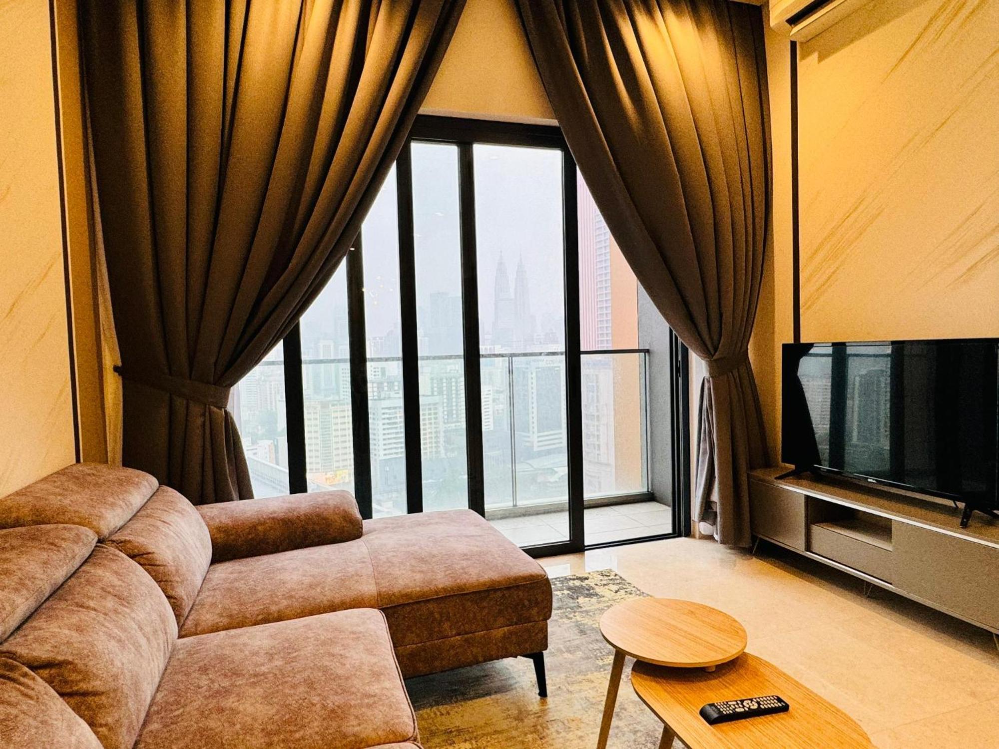 Lucantia Serviced Suites Куала Лумпур Екстериор снимка