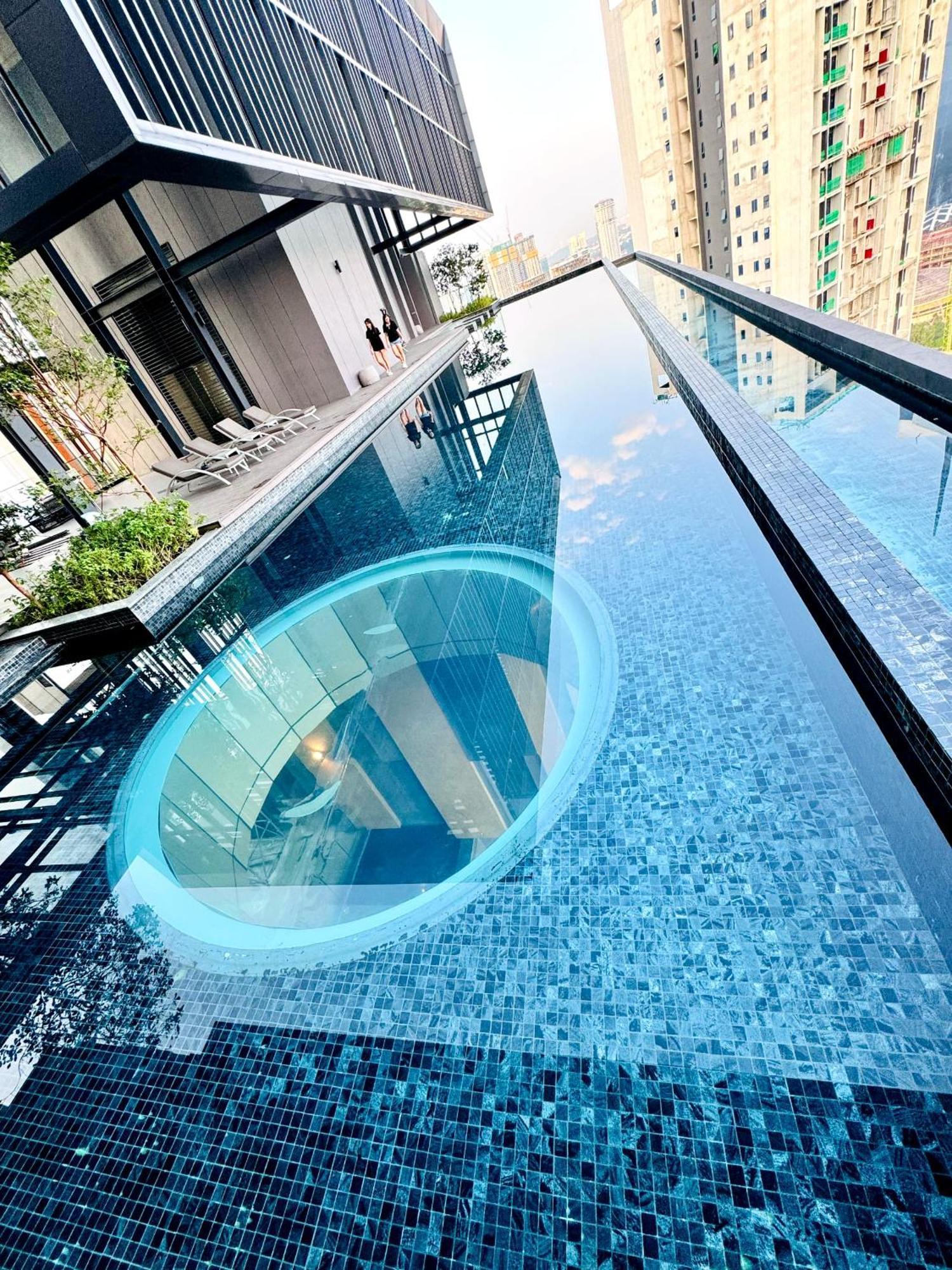 Lucantia Serviced Suites Куала Лумпур Екстериор снимка