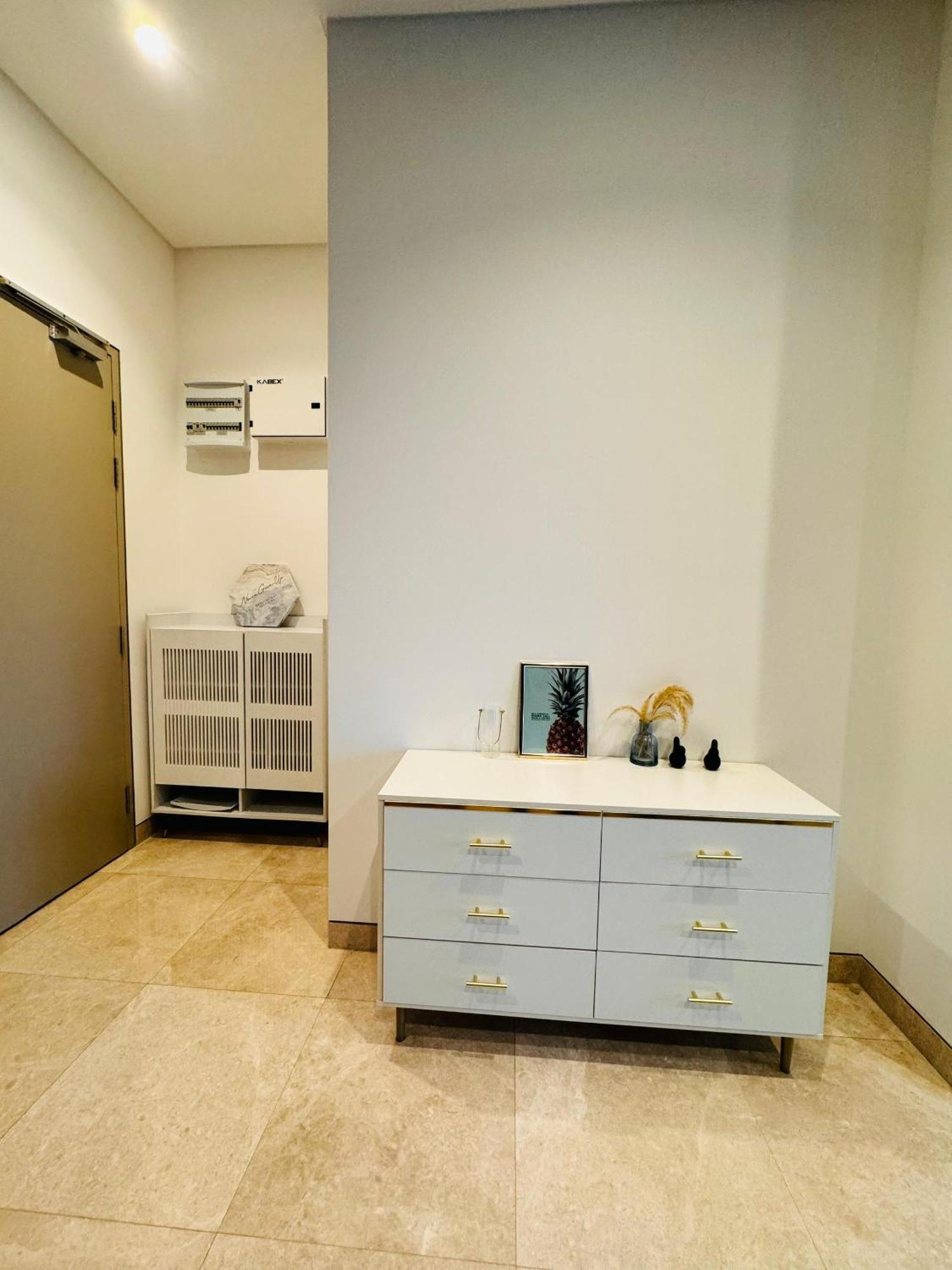 Lucantia Serviced Suites Куала Лумпур Екстериор снимка